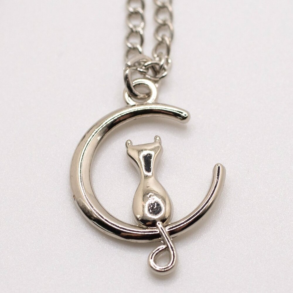 Handmade Silvertone Cat on the Moon (Smooth Style) Necklace, New